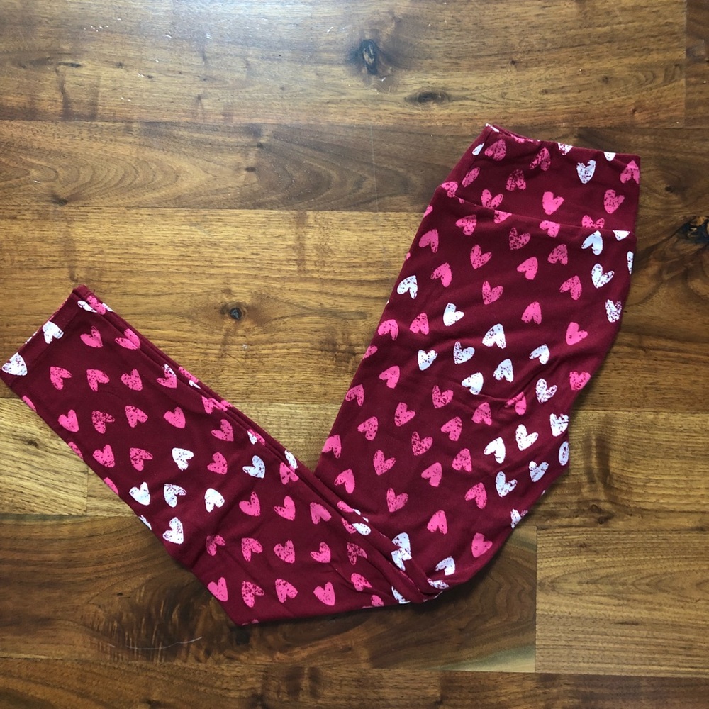 LuLaRoe Valentine Heart Leggings OS